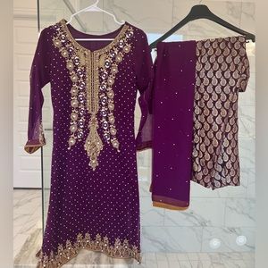 Pakistani outfit
